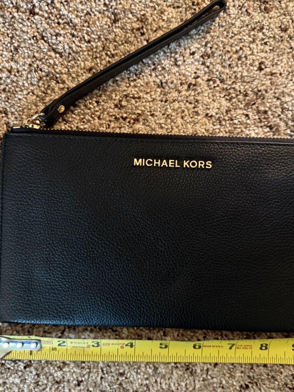 Michael Kors Black Leather Wristlet Clutch- Excellent condition - Picture 2 of 4